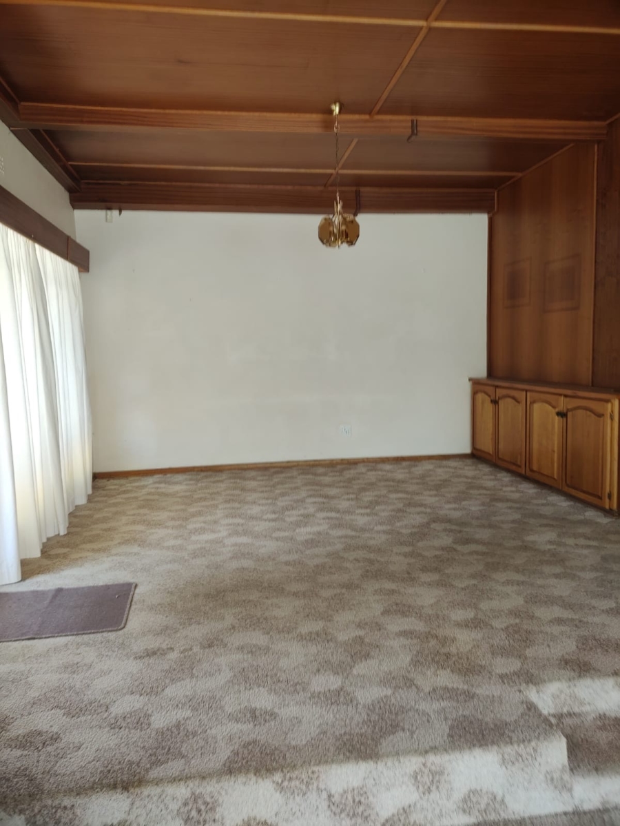 5 Bedroom Property for Sale in Virginia Free State